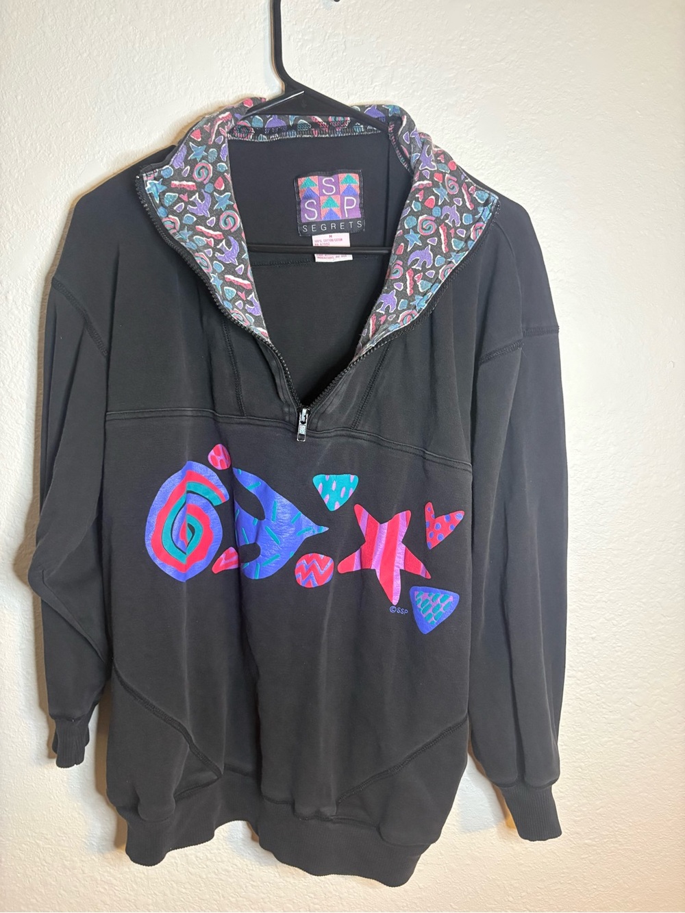 Vintage SSP Segrets Black Pullover Hoodie with fun shapes and sea creatures